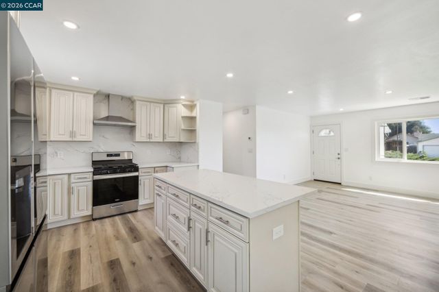 3718 Hillsborough Dr, Concord, CA 94520