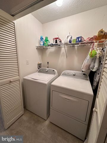 220 SEASCAPE CT, Martinsburg, WV 25403