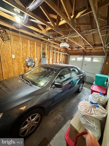 220 SEASCAPE CT, Martinsburg, WV 25403
