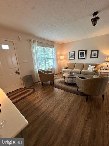 220 SEASCAPE CT, Martinsburg, WV 25403