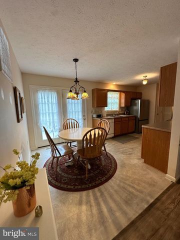 220 SEASCAPE CT, Martinsburg, WV 25403