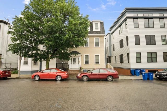 580 East 3rd St 2, Boston, MA 02127