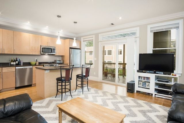 580 East 3rd St 2, Boston, MA 02127