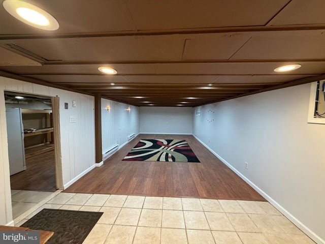 221 CENTRAL AVE, Glenside, PA 19038