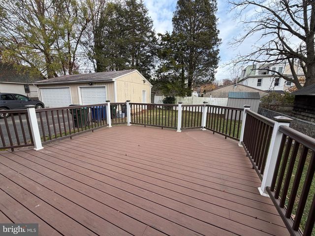 221 CENTRAL AVE, Glenside, PA 19038