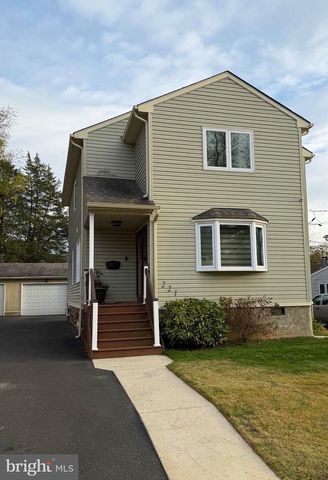 221 CENTRAL AVE, Glenside, PA 19038
