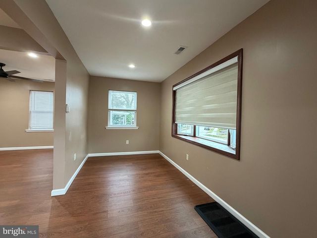 221 CENTRAL AVE, Glenside, PA 19038