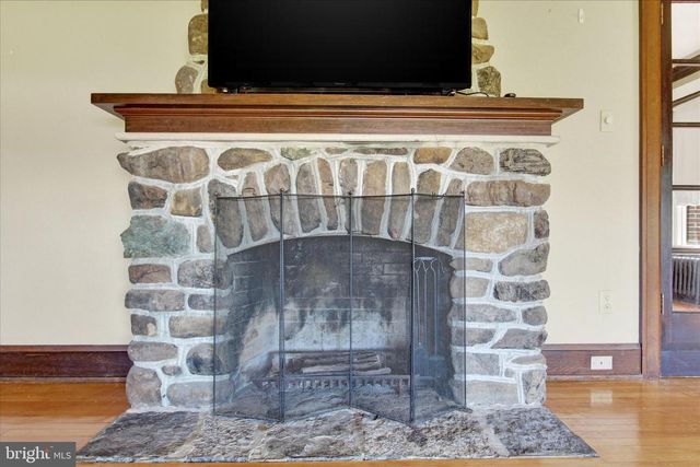 815 E MAIN ST, Waynesboro, PA 17268