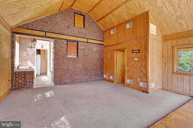 815 E MAIN ST, Waynesboro, PA 17268