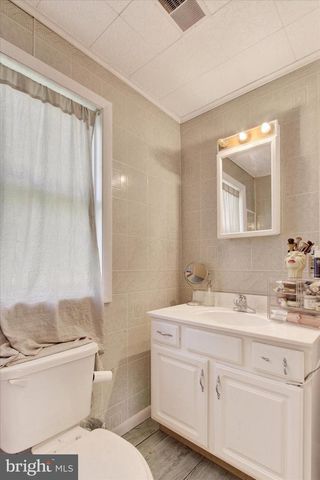815 E MAIN ST, Waynesboro, PA 17268