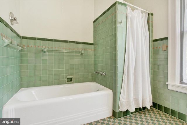 815 E MAIN ST, Waynesboro, PA 17268