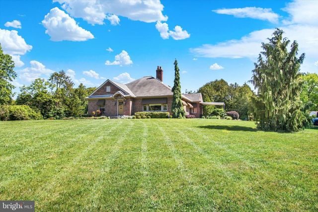 815 E MAIN ST, Waynesboro, PA 17268
