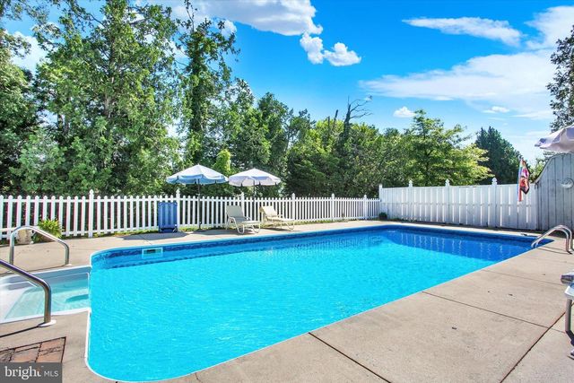 815 E MAIN ST, Waynesboro, PA 17268