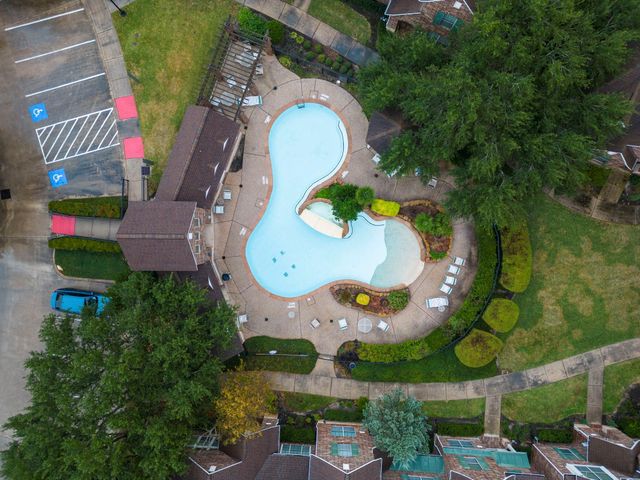 17910 Skyline Arbor Terrace, Houston, TX 77094