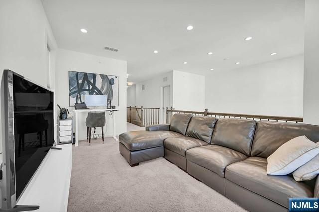 81 Sequoia Drive, Cedar Grove, NJ 07009