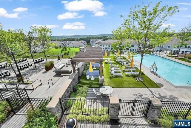 81 Sequoia Drive, Cedar Grove, NJ 07009