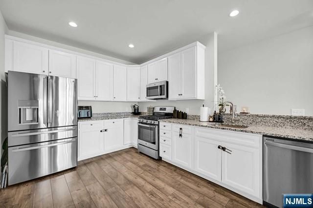 81 Sequoia Drive, Cedar Grove, NJ 07009