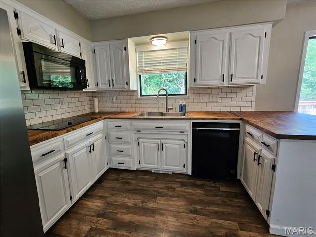 108 Wildrose Place, St Robert, MO 65584