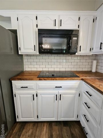 108 Wildrose Place, St Robert, MO 65584