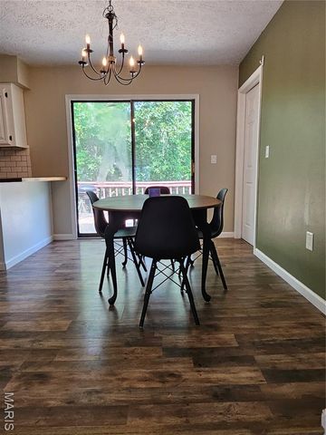 108 Wildrose Place, St Robert, MO 65584