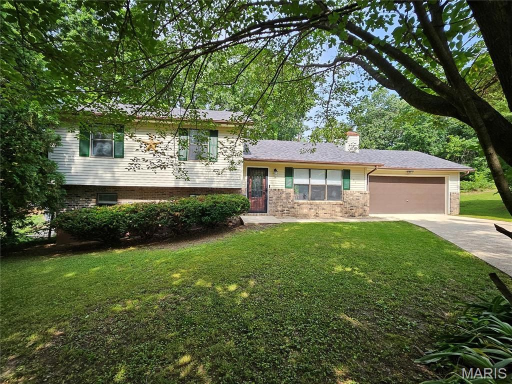 108 Wildrose Place, St Robert, MO 65584