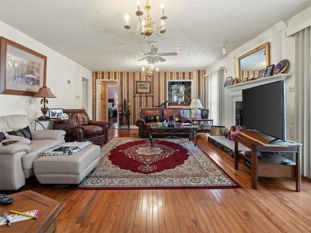 1480 Niskey Lake SW Road, Atlanta, GA 30331