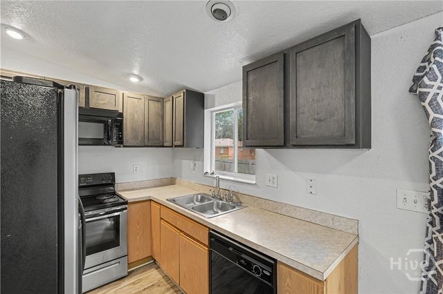 1204 Myers Street, Savannah, GA 31405