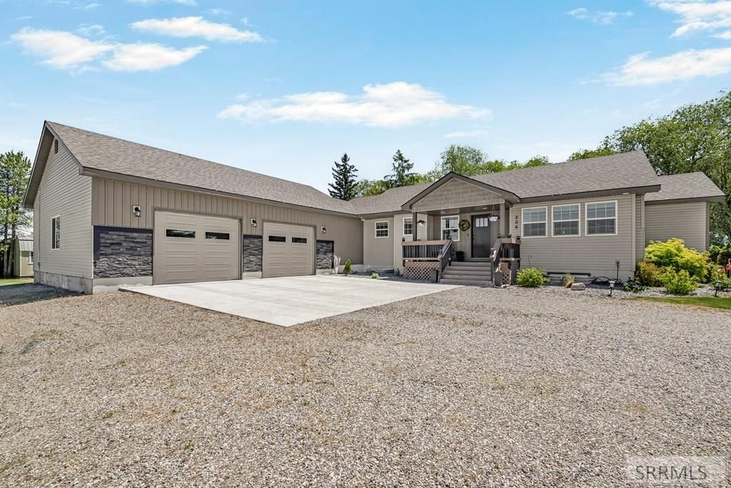 Image 1 of property listing at 206 N 3600 E, Rigby, ID 83442