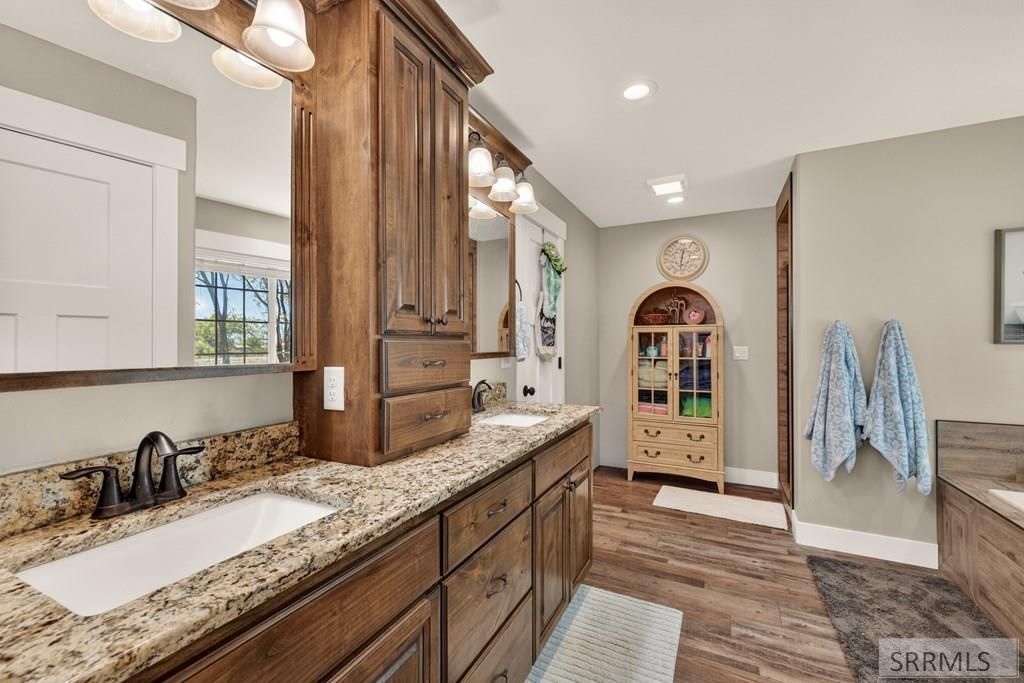 Image 14 of property listing at 206 N 3600 E, Rigby, ID 83442