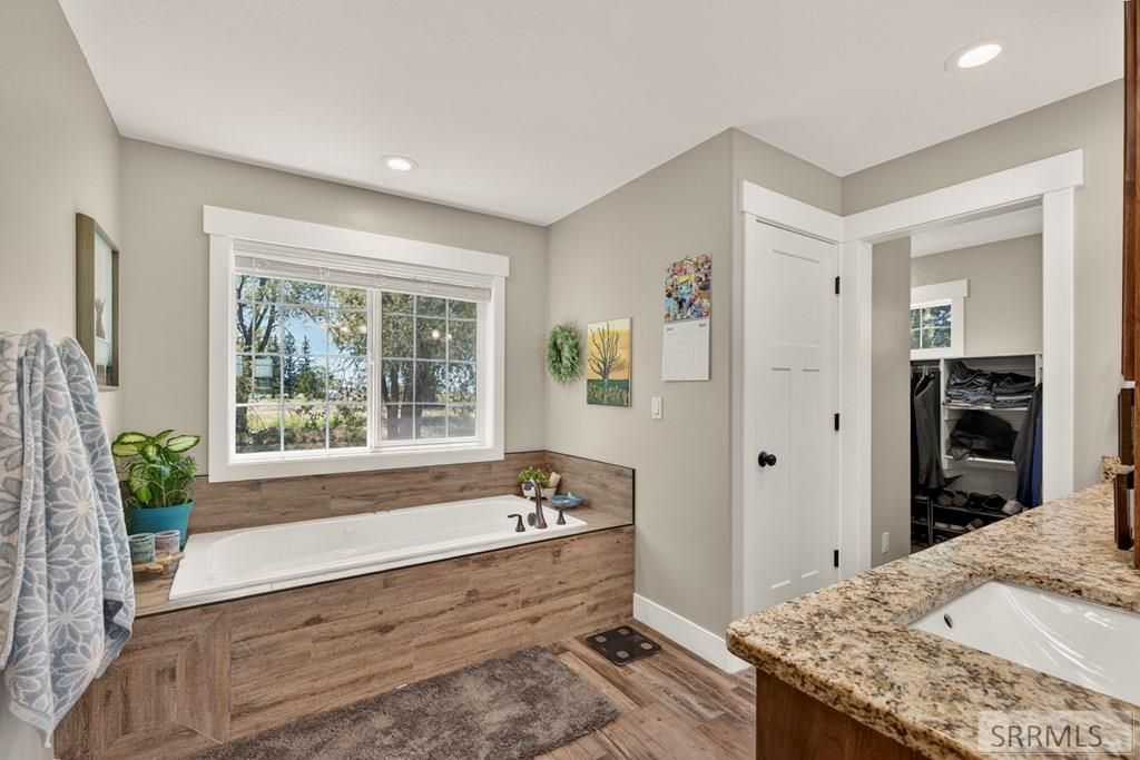 Image 16 of property listing at 206 N 3600 E, Rigby, ID 83442