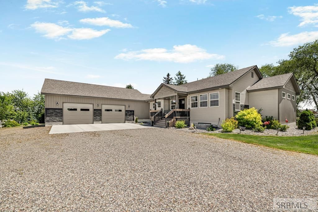 Image 2 of property listing at 206 N 3600 E, Rigby, ID 83442
