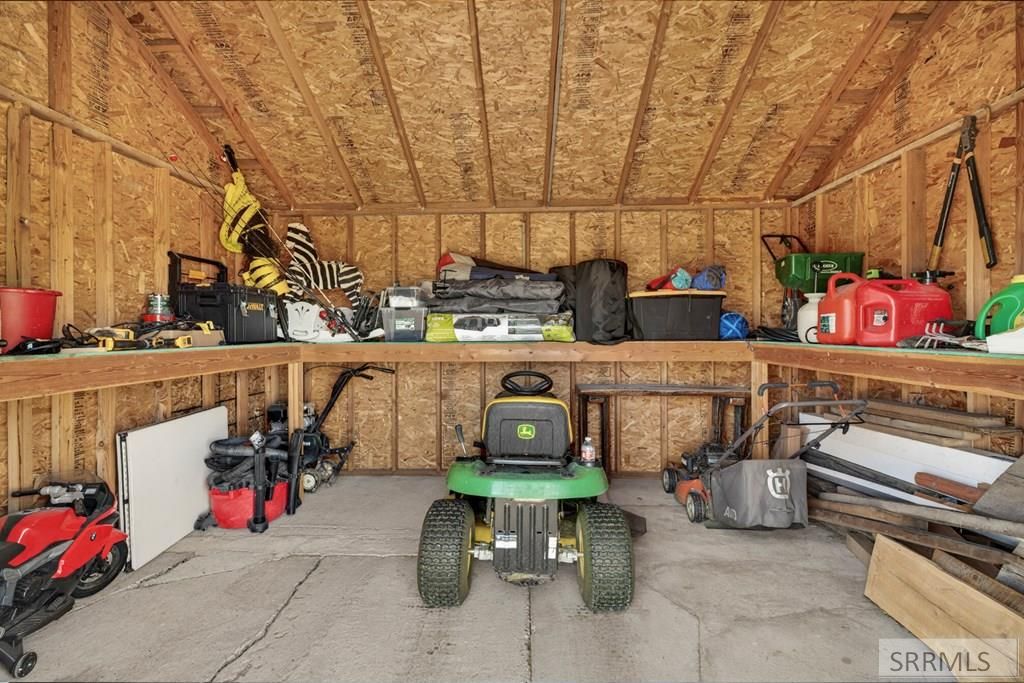 Image 43 of property listing at 206 N 3600 E, Rigby, ID 83442