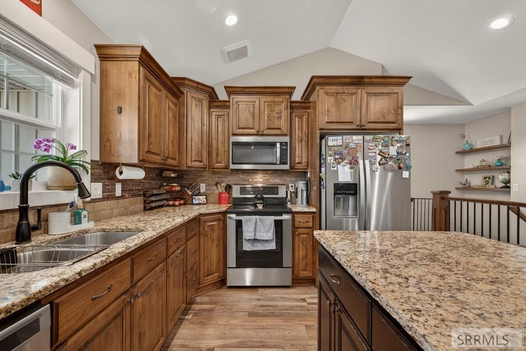 Image 7 of property listing at 206 N 3600 E, Rigby, ID 83442