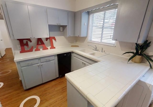 3011 Whitis Ave 204, Austin, TX 78705