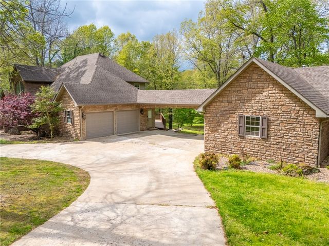 2805 Inwood Drive, Harrison, AR 72601