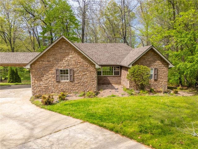 2805 Inwood Drive, Harrison, AR 72601