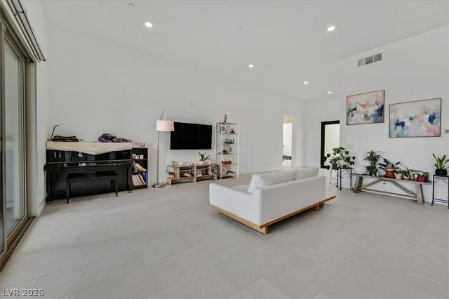 472 Sand Dune Arch Street, Las Vegas, NV 89138