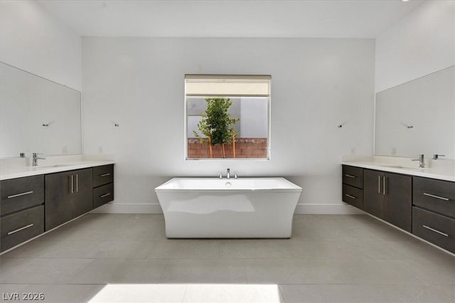 472 Sand Dune Arch Street, Las Vegas, NV 89138