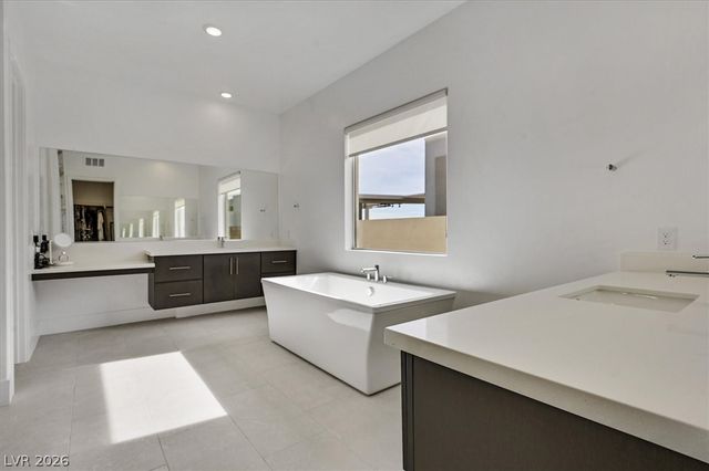 472 Sand Dune Arch Street, Las Vegas, NV 89138