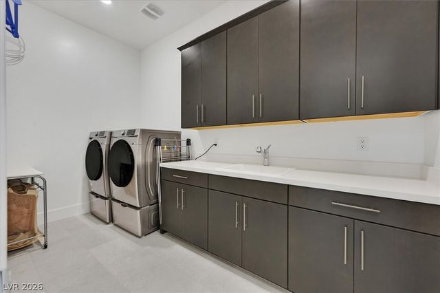 472 Sand Dune Arch Street, Las Vegas, NV 89138