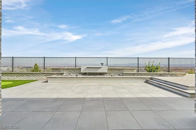 472 Sand Dune Arch Street, Las Vegas, NV 89138