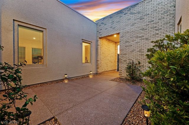 472 Sand Dune Arch Street, Las Vegas, NV 89138