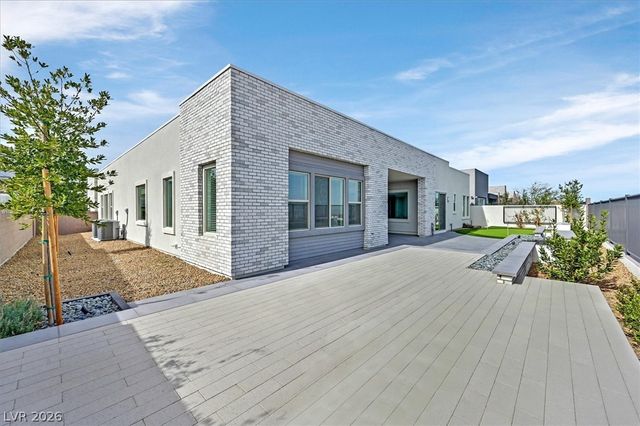 472 Sand Dune Arch Street, Las Vegas, NV 89138