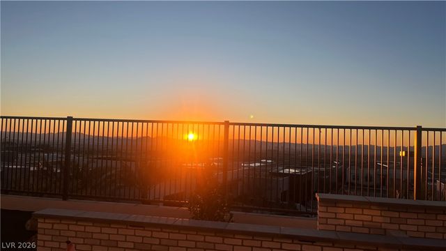 472 Sand Dune Arch Street, Las Vegas, NV 89138