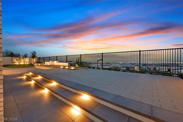 472 Sand Dune Arch Street, Las Vegas, NV 89138