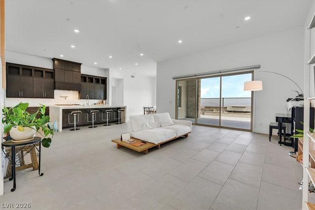 472 Sand Dune Arch Street, Las Vegas, NV 89138