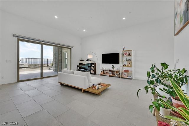 472 Sand Dune Arch Street, Las Vegas, NV 89138