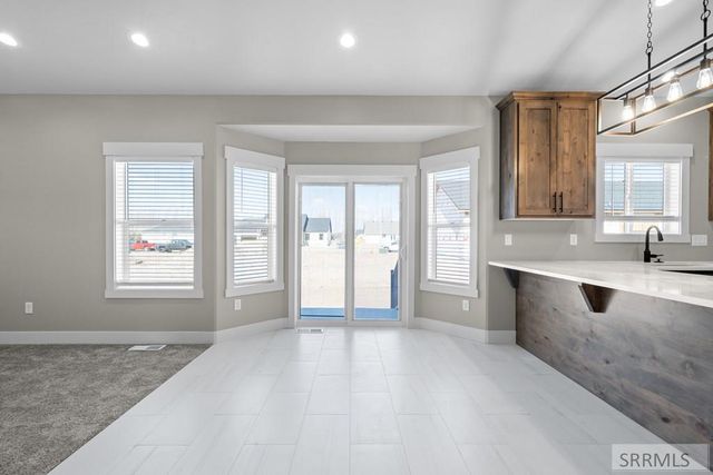 1649 Palm Springs Drive, Idaho Falls, ID 83404