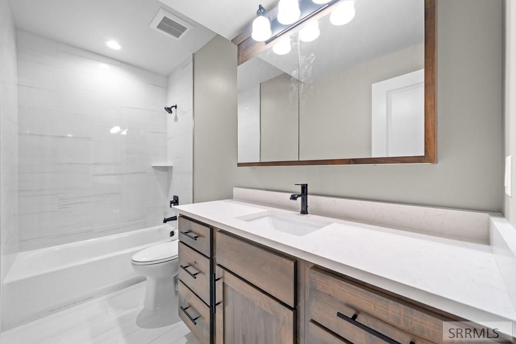 Image 31 of property listing at 1649 Palm Springs Drive, Idaho Falls, ID 83404