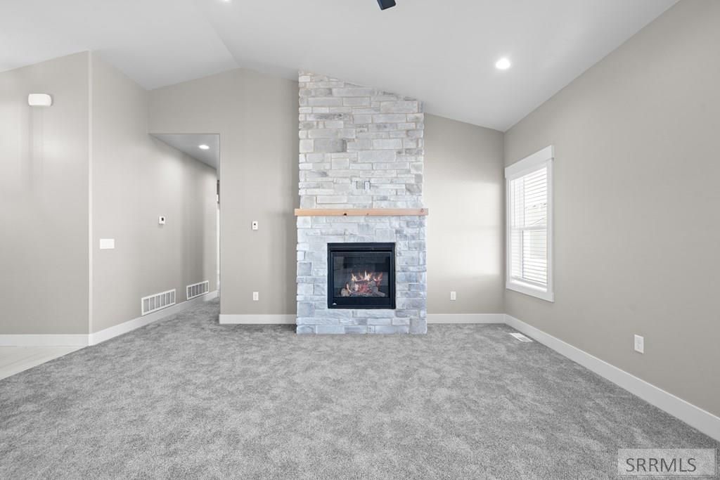 Image 4 of property listing at 1649 Palm Springs Drive, Idaho Falls, ID 83404